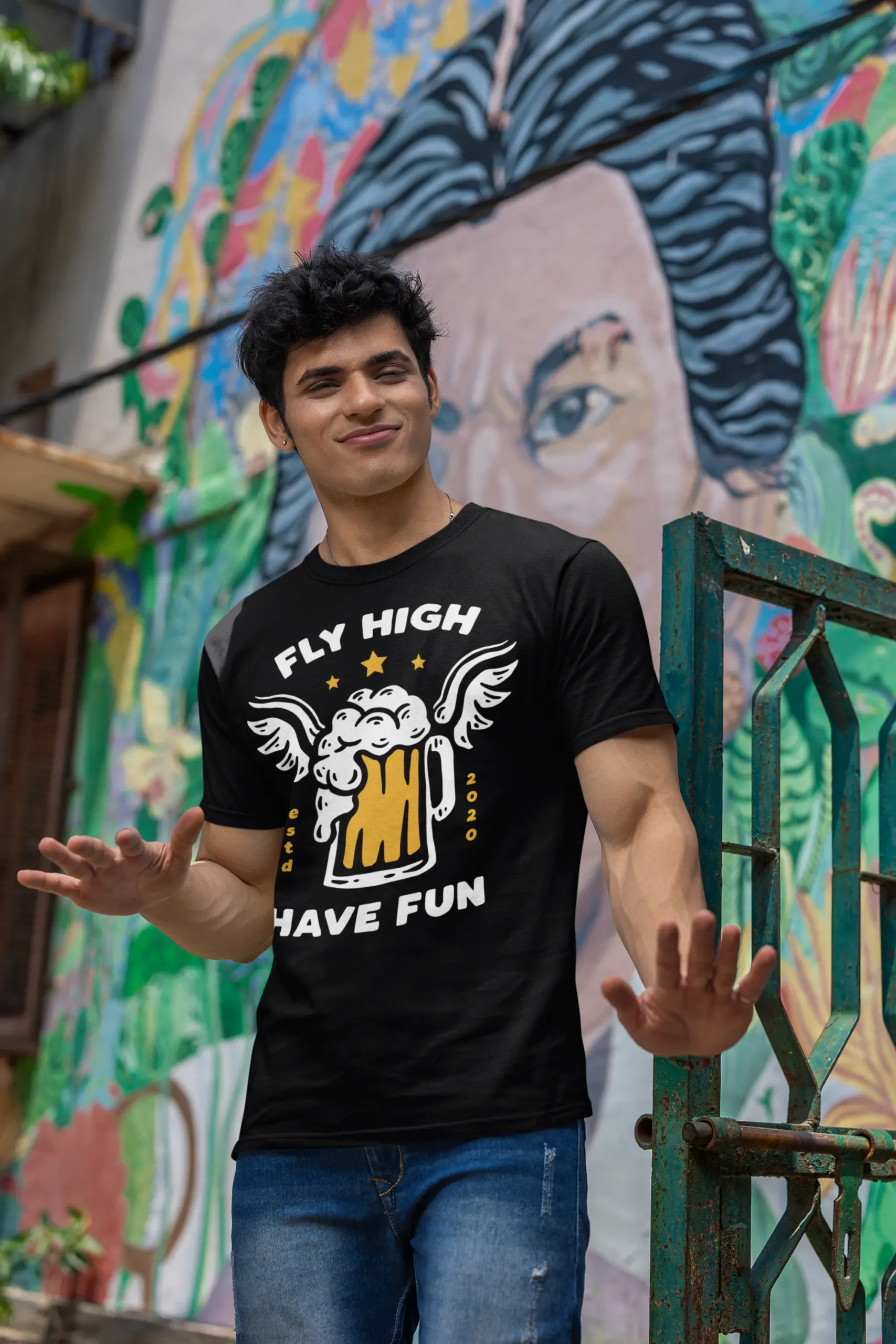 Camiseta Semioversize Cheers to Life